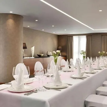 Hanza Tower 22 & Pool Appartement